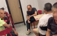 “老人为乘凉挤满餐厅”，店家喇叭播放：这里不是老年活动中心；当地政府回应：已有人员跟进处理