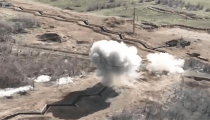 乌把所有人都骗了!大部队不再隐藏,一冒头就突破阵地狂飙4公里