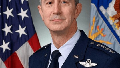 美上将对阅兵表态：不会被解放军吓倒，是因为美方“纸上谈兵”的能力全方位领先解放军？