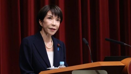 高市早苗称中国是重要邻国，正通过各渠道开展对话，非常期待11月在深圳举行的APEC峰会