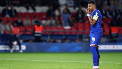 姆巴佩母亲:他小时候非常痴迷C罗 甚至认为自己是葡萄牙人