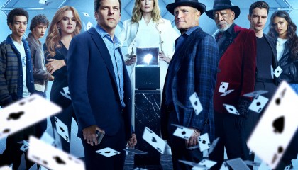 《惊天魔盗团3》曝“九”别重逢版预告及海报 魔术设局以“盗”济贫