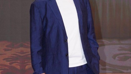 76岁TVB金牌绿叶许绍雄被曝病危入院，多名好友现身医院看望