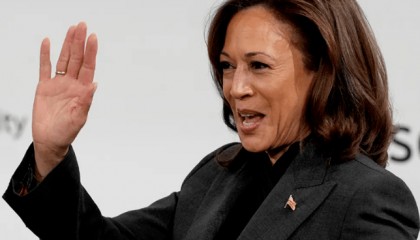 特朗普下场已定!不做总统就坐牢?哈里斯突然翻脸,局势不简单