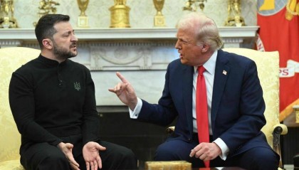 泽连斯基果然不简单！趁普京一愣神，重新把战火烧回了俄本土