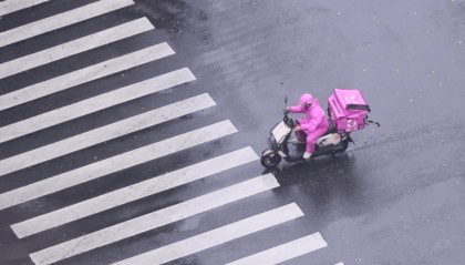 前总监失业做配送 在山姆送超重单常摔跤