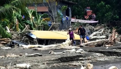 中国援助菲律宾灾民刚落地，菲媒就 “改口”：黄岩岛属中国控制，南海风向突变？