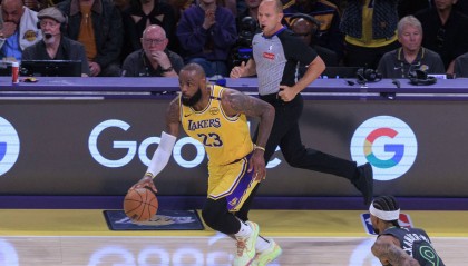 詹姆斯与湖人关系紧张：多年续约请求被拒背后的玄机