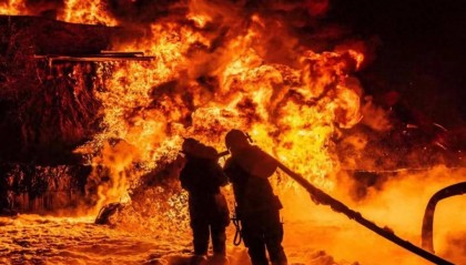 绝了！俄军空袭换新招，乌克兰人看了都点头支持