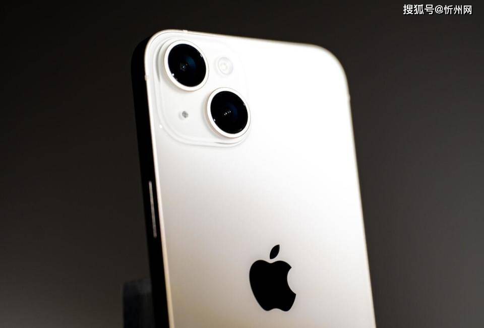iPhone 14价格大跳水，256GB低至3799元，依旧值得买，A15芯片+IP68