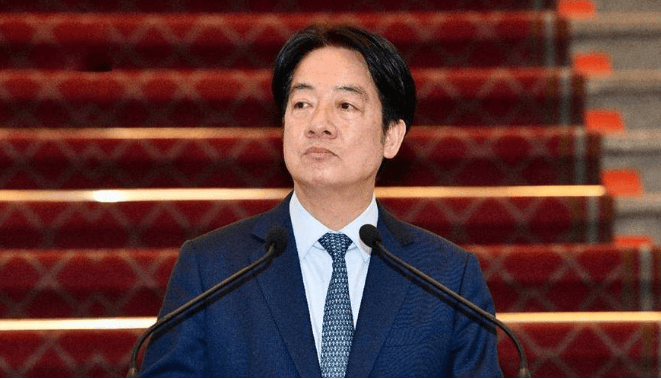 美航母刚走，解放军50架军机四面围台，岛内已经乱成一锅粥！