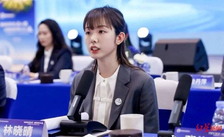 “95后”女商人林晓晴连任成都路桥董事长,去年薪酬92万元