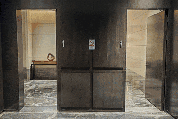 “我只想上个厕所，别考我了行不行！”