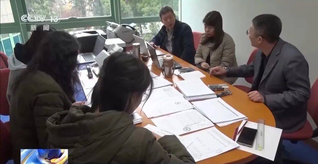 公司15人，13名女员工集中生育，“老板”被抓